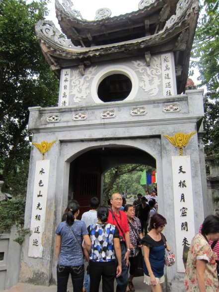 425650_10151297028055984_1004003011_n